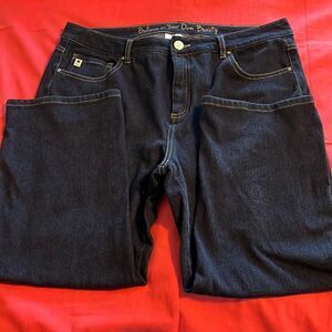 COPY - KIM GRAVES BELLE stretch cropped jeans. Dark blue wash. Size 18. EUC